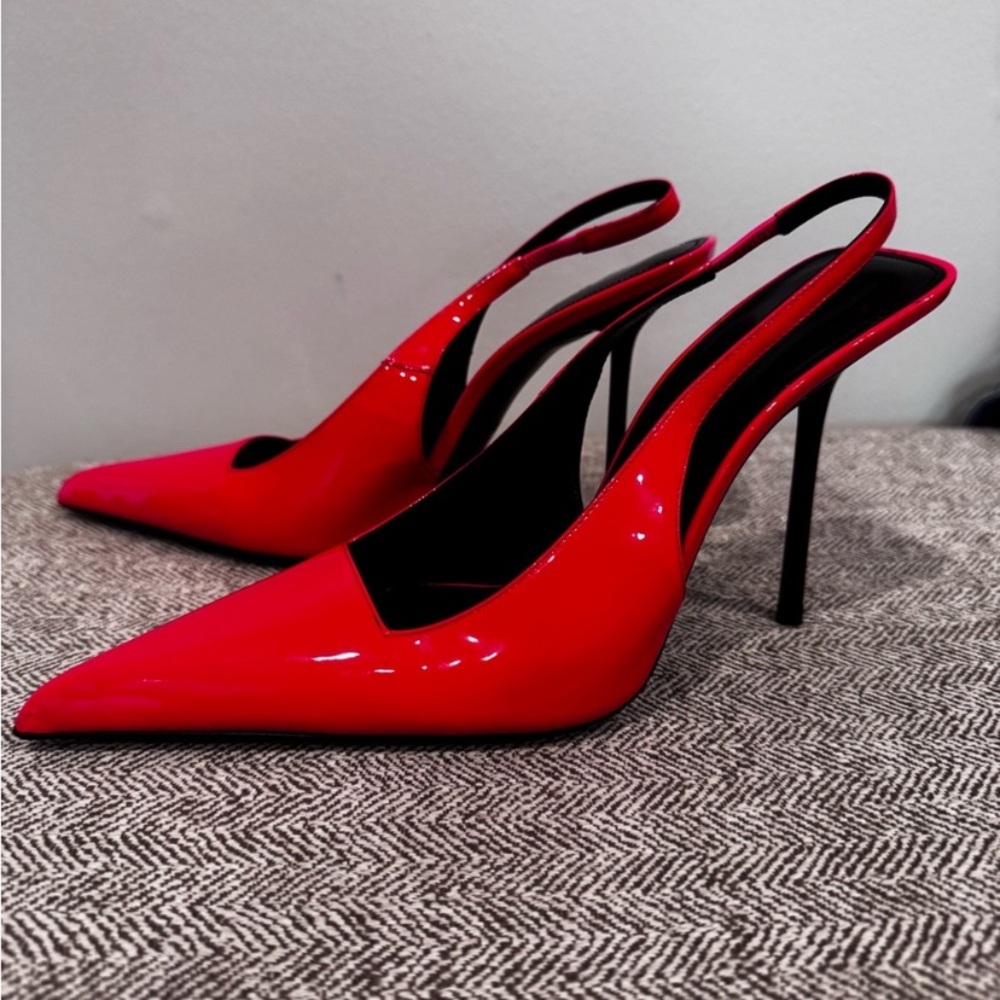 Saint Laurent Paloma Kiss pointed toe slingback pump.